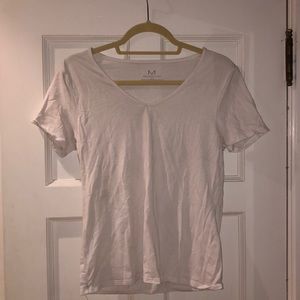 Magaschoni white v-neck shirt